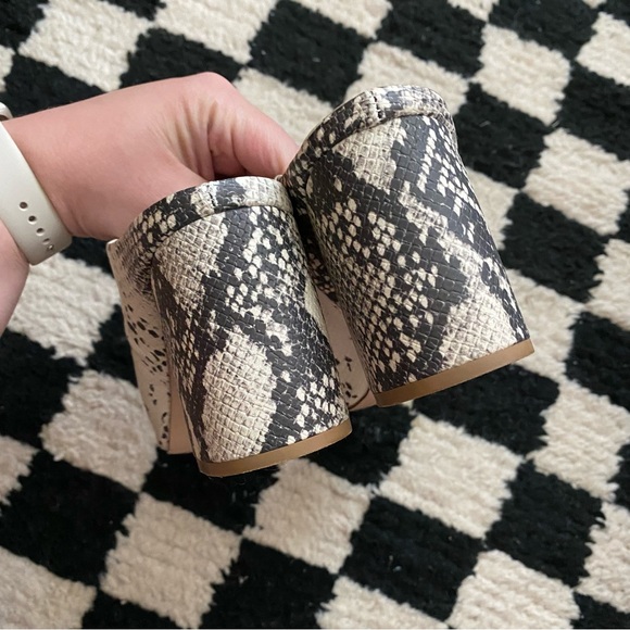 Steve Madden Snake Print Pointed Toe Heeled Mules - Picture 5 of 7